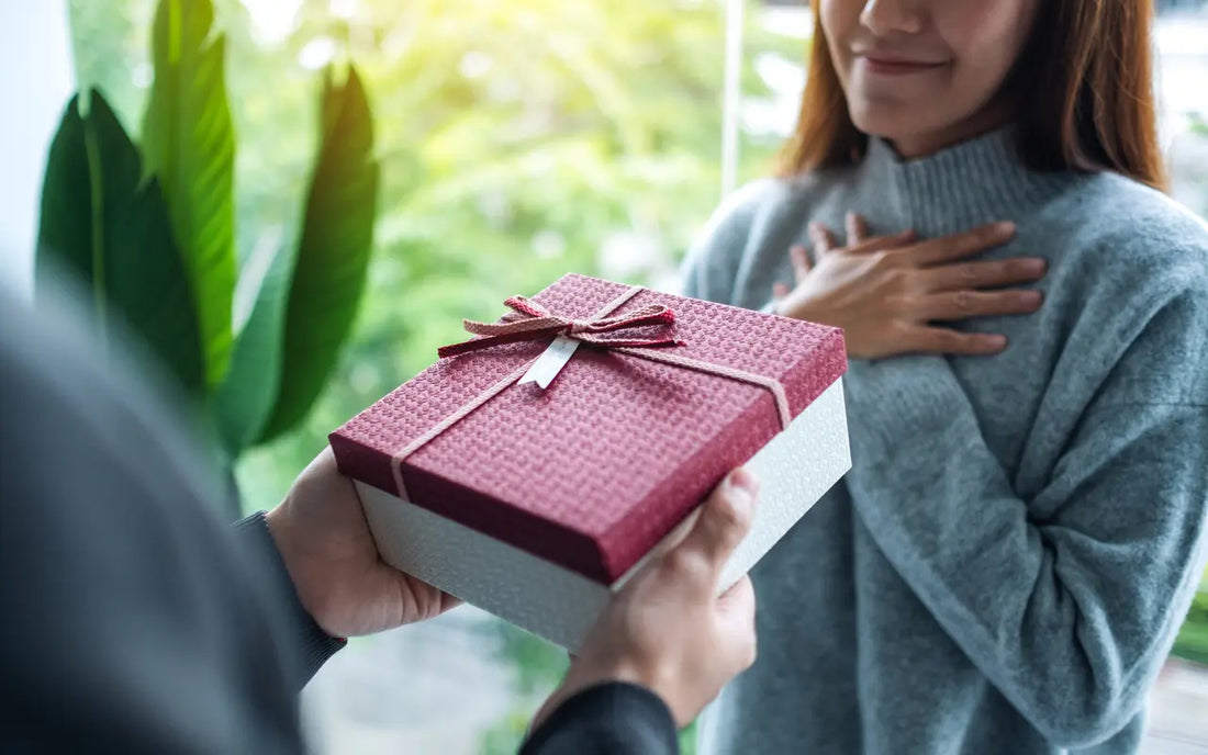 What Are Custom Gifts and Why Are They Popular?